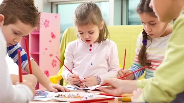 Πειραματιστείτε με τεχνικές και υλικά