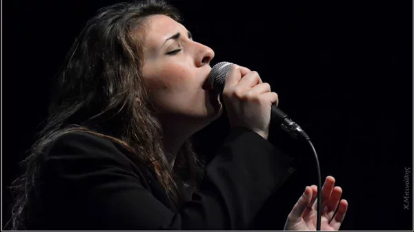 Διαμάντη Δαγιάση: μια τραγουδίστρια, πραγματικό διαμάντι!