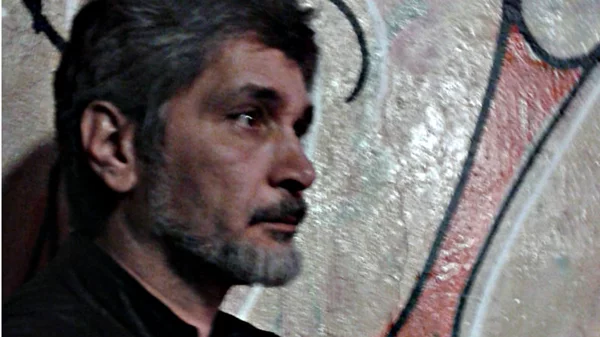 Παναγιώτης Βελιανίτης: Κάνουμε ένα παιχνίδι με τις μνήμες μας!