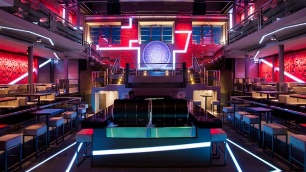 «id 24.7.365»: πολυδιάστατο all-day