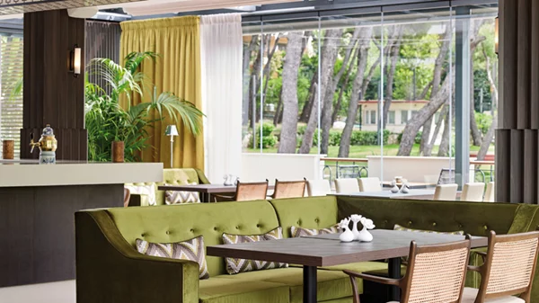 Η καλοκαιρινή όψη του «Kastri Bistro» 