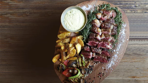 The Dalliance House: Flirting, drinking, dining