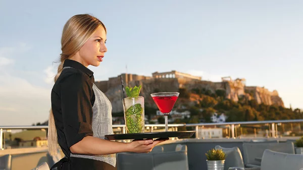 Thea Terrace: Τετ-α-τετ με την πόλη