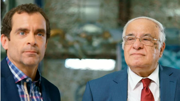 Ο Διονύσης Σιμόπουλος στις «Κορυφές»