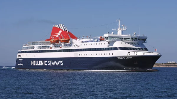 Έκπτωση 30% για τη Σάμο προσφέρει η Hellenic Seaways