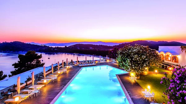 3 ξεχωριστά ξενοδοχεία για καλοκαιρινό weekend  