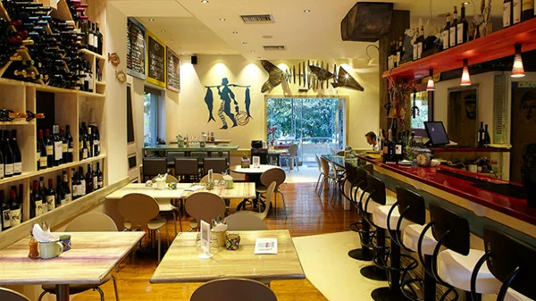 Πιάτα στη… σέντρα στο «Fish Co. Platters»