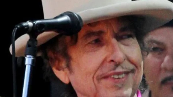 Οι 10 κορυφαίοι τραγουδοποιοί 