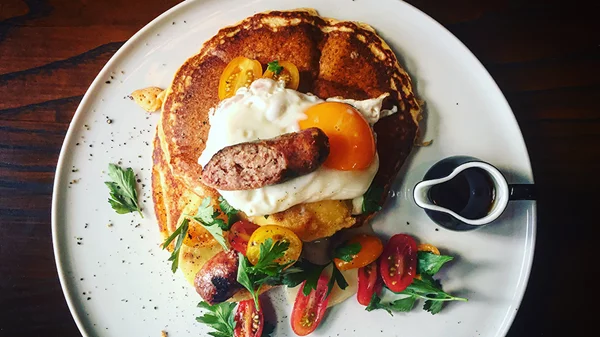 Δύο brunch που γειτονεύουν