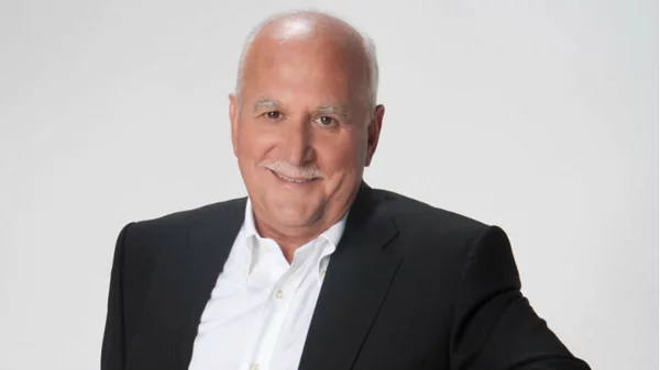 8 ειδήσεις από την ελληνική TV