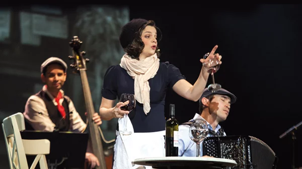 «Piaf! The Show»: Το Ηρώδειο ντύνεται Μονμάρτρη