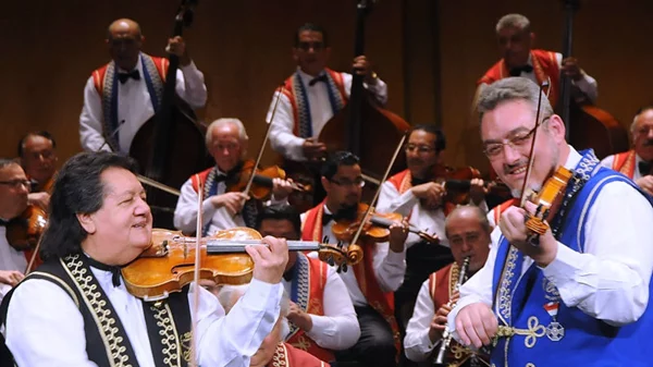 100 τσιγγάνικα βιολιά έκαναν hot το Ηρώδειο!