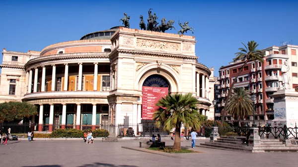 Οργανωμένα ταξίδια για το τριήμερο της 28ης Οκτωβρίου