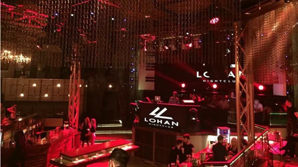 «Lohan»: Clubbing με χολιγουντιανή και exclusive αύρα   
