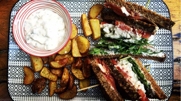 Ανανεωμένη θεωρία φαγητού στο «Theory»