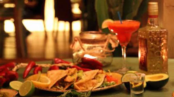 To «Dos Hermanos» γιορτάζει την Dia de los Μuertos