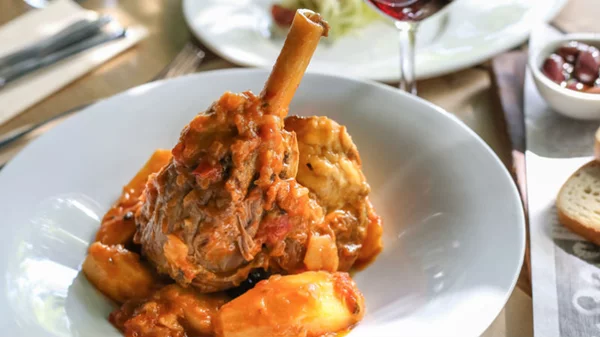 «Nice ’n’ Easy»: ηπειρώτικα και... γαλοπούλες 