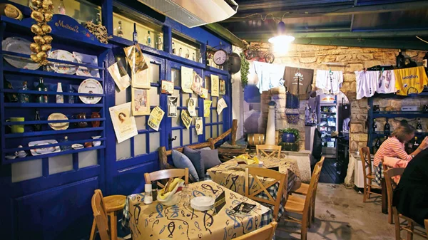 Νέα πιάτα στο sui generis «Ψάριστον» 