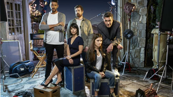 Το «unREAL» αποδομεί ξανά την τηλεόραση