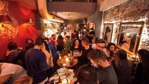 Πήγαμε στη Λάρισα και ανακαλύψαμε την πιο ανεβασμένη πιάτσα εξόδου εκτός Αθηνών 