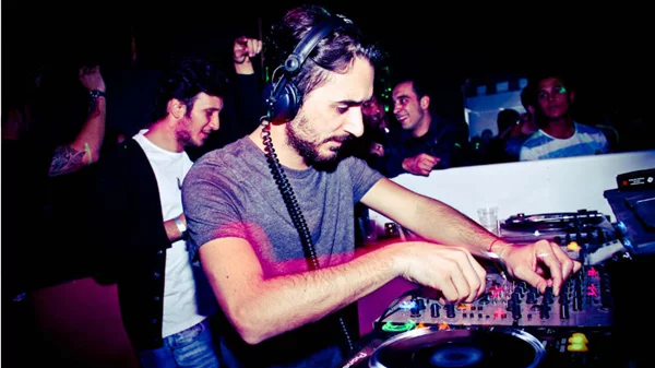 Το «Wild!» κάνει chic το underground