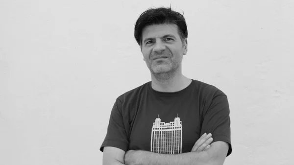 Δύο παιδικές παραστάσεις γιορτάζουν την Παγκόσμια Ημέρα Μεταναστών