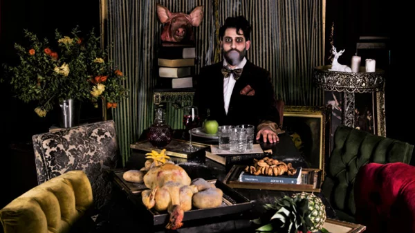 Ποτό, φαγητό και σασπένς!