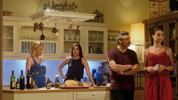 Απόψε (23/1) στην TV: δύο σύγχρονες ελληνικές κωμωδίες