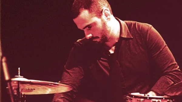 Αλέξανδρος-Δράκος Κτιστάκης: Προτεραιότητά μου είναι αυτό που με κάνει ευτυχισμένο μέσα από τη μουσική 