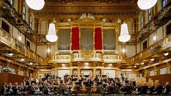 Πρωτοχρονιά στην TV