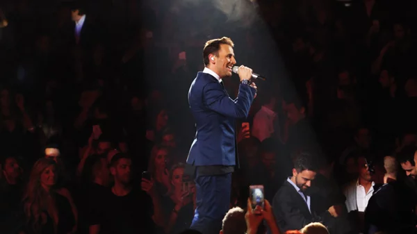 Best of προγράμματα σε πίστες και μουσικές σκηνές