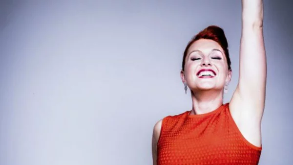 Robyn Bennett: New Year's Groovy Eve