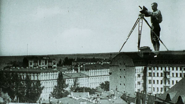 «Ο Άνθρωπος με την Κινηματογραφική Μηχανή» συνοδεία ζωντανής μουσικής