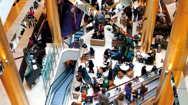 Ξεκινάνε οι «Golden Wednesdays» στο Golden Hall 