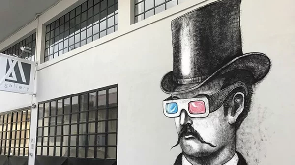 Ένας βιομηχανικός χώρος 960 τ.μ. στον Πειραιά μεταμορφώνεται σε γκαλερί