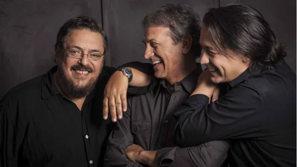 Νέα από μουσικές σκηνές και πίστες