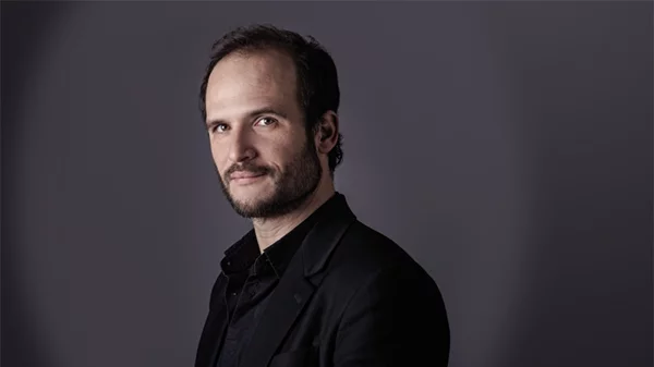 Ο Τομά Λιλτί πιστεύει ότι στην επαρχία γίνεται πολύτιμο ό,τι είναι σπάνιο