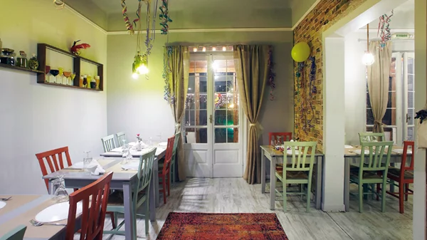 Αυτή η «Μονοκατοικία» είναι... αδερφική υπόθεση 