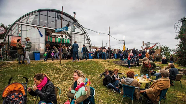 Προορισμός NDSM: τα παλιά ναυπηγεία του Άμστερνταμ υποδέχονται τους hipsters 