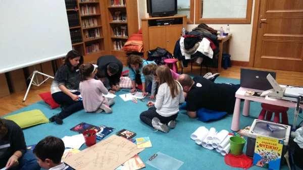 Διαβάζω, διαβάζεις. Διαβάζουμε;