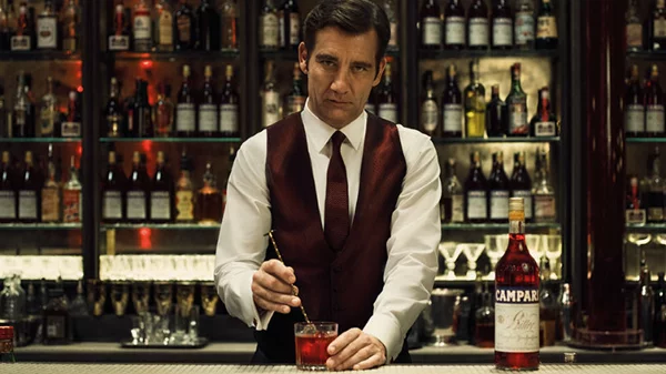 Ξεφυλλίζοντας το στυλ του Campari