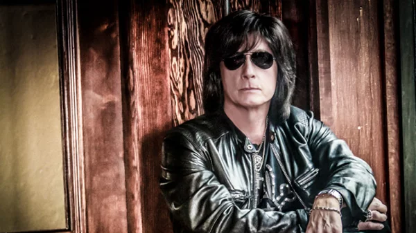 Κρασί και... Joe Lynn Turner στο «Μοnk»