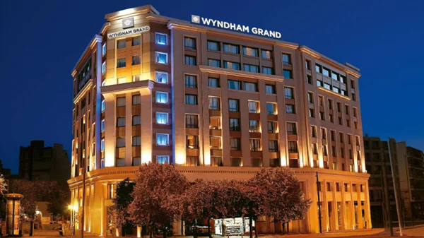  Δυνατά νέα για τον ελληνικό (και όχι μόνο) τουρισμό από τη συνεργασία Wyndham και Zeus International