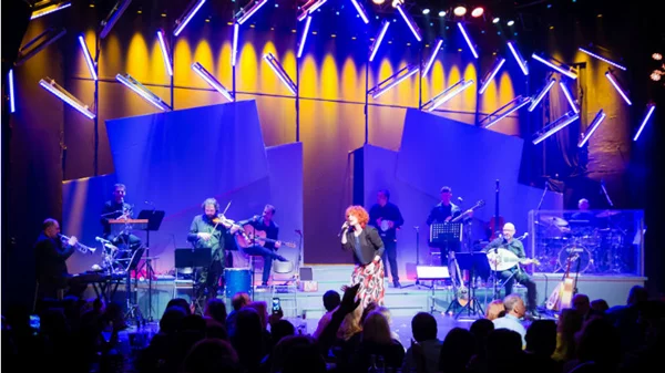 Η Ελεωνόρα στα πιο απενοχοποιημένα της