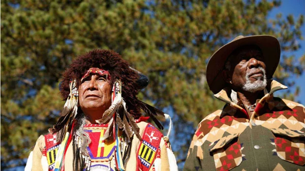 Αναζητώντας το θεό με το «θεό» Morgan Freeman