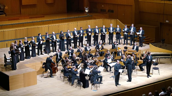 «Κατά Ιωάννην Πάθη» – «Μικρή επίσημη λειτουργία»: κορυφαίες μουσικές στιγμές της προπασχαλινής περιόδου