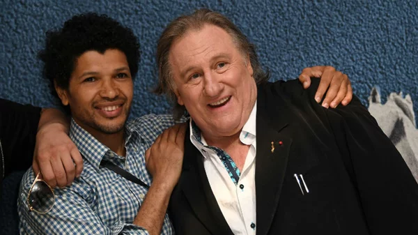 Ο Ρασίντ Ντζαϊντανί μιλάει για το πώς έκανε «Μια Βόλτα στη Γαλλία» με τον Ζεράρ Ντεπαρντιέ