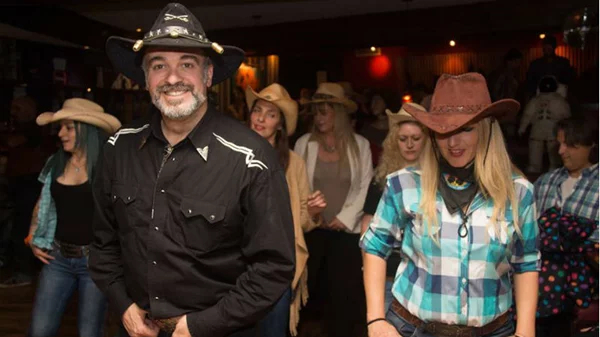 Η Ηλιούπολη θα γεμίσει καουμπόηδες και καουμπόισσες