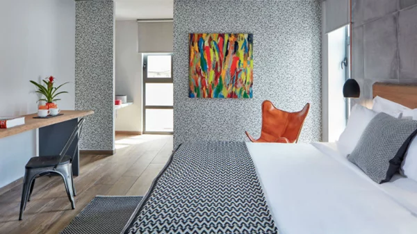 Η γειτονιά του Ψυρρή υποδέχθηκε το «18 Μicon Str.»