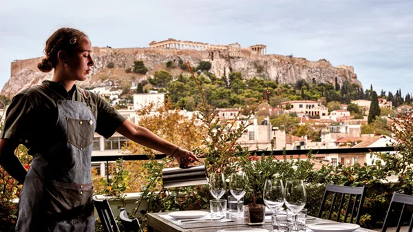 Η αναγέννηση της ελληνικής κουζίνας και 46 εστιατόρια για να την απολαύσετε